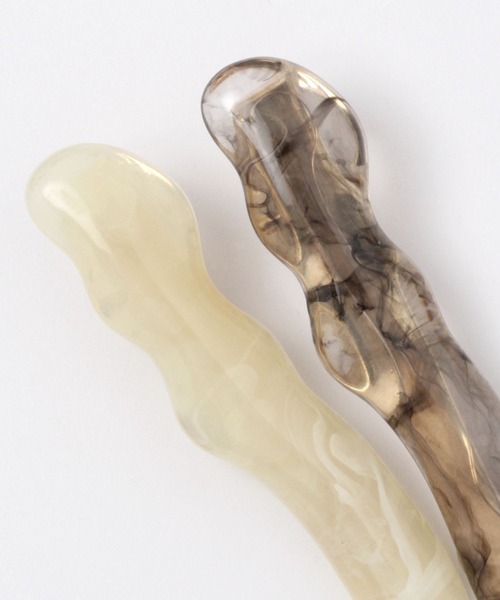 FOREVER 21(フォーエバー トゥエンティーワン)の「マーブルウェーブヘアクリップ(バレッタ/ヘアクリップ・レディース・バーガンディー/ブラック/オフホワイト/グリーン/オレンジ・FREE)」の8枚目の写真