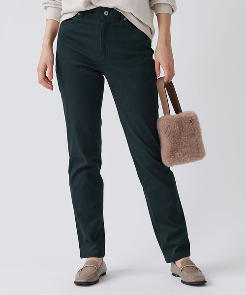 BELLUNA（ベルーナ）の「静電防止蓄熱綿サテンカラーパンツ股下６９cm（その他パンツ・レディース・サンドベージュ/パープル系その他/オフホワイト/マスタード/グリーン/ブラック/レッド系その他/モカ/キャメル/モスグリーン/パープル/イエロー系その他・LARGE/X-LARGE/MEDIUM/SMALL）」の7枚目の写真