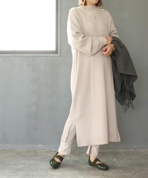 grandfleur(グランドフルール)の「太めベルト スクエアトゥフラットパンプス(パンプス・レディース・グリーン/ブラック/ブラウン・25.5cm/25.0cm/24.5cm/26.5cm/23.0cm/22.5cm/26.0cm/23.5cm/24.0cm)」の6枚目の写真