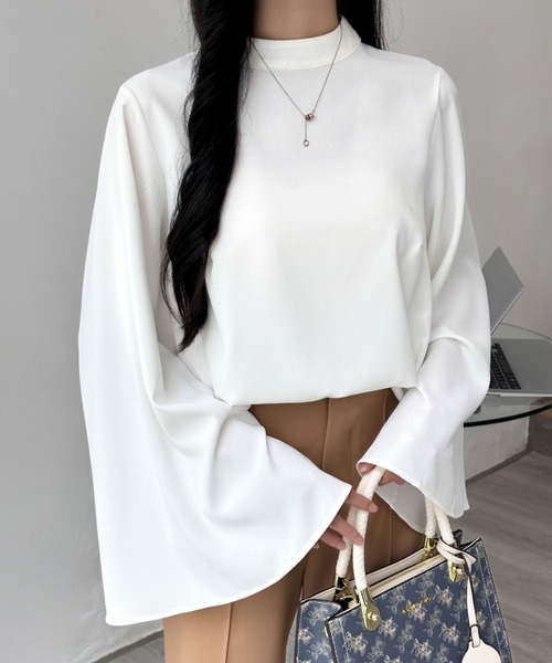 ECLIN（エクラン）の「ハイネックフレアスリーブブラウス（シャツ/ブラウス・レディース・ホワイト/ベージュ/ブラック・M/L）」の6枚目の写真