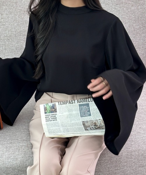 ECLIN（エクラン）の「ハイネックフレアスリーブブラウス（シャツ/ブラウス・レディース・ホワイト/ベージュ/ブラック・M/L）」の11枚目の写真