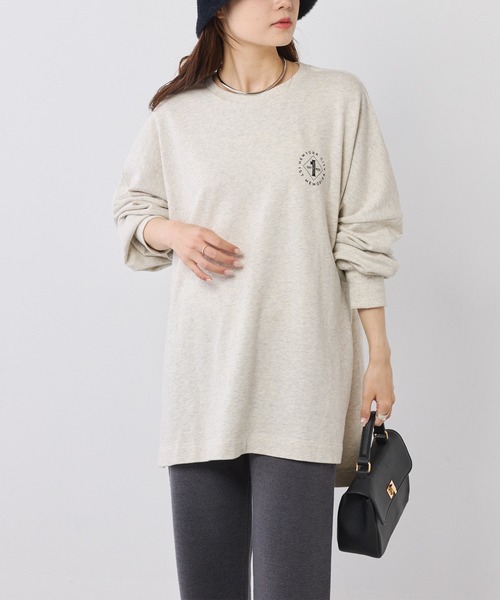 PUAL CE CIN(ピュアルセシン)の「ニューヨークフォトプリントプルオーバー(Tシャツ/カットソー・レディース・オートミール/キャメル・FREE)」の4枚目の写真