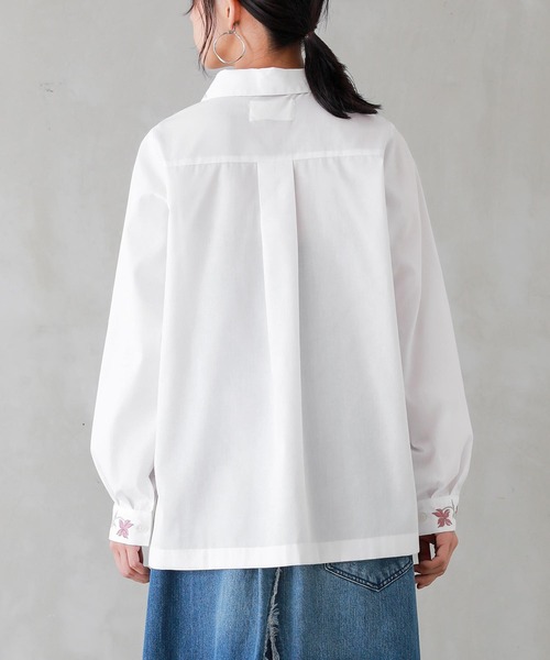 osharewalker（オシャレウォーカー）の「『オリジナル刺繍カラーシャツ』（シャツ/ブラウス・レディース・ブラック/オフホワイト・1/2）」の6枚目の写真