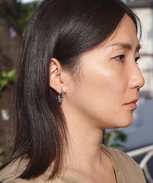 misto accessories(ミストアクセサリーズ)の「Coiled ニュアンスメタルピアス(ピアス(両耳用)・レディース・ゴールド/シルバー・FREE)」の5枚目の写真