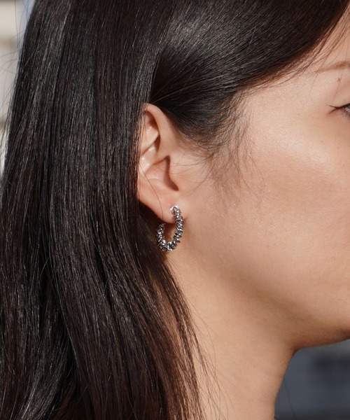 misto accessories(ミストアクセサリーズ)の「Coiled ニュアンスメタルピアス(ピアス(両耳用)・レディース・ゴールド/シルバー・FREE)」の6枚目の写真