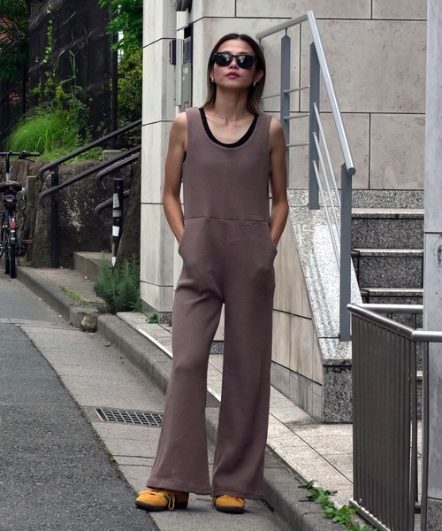 roial(ロイアル)の「OVERALL/ROIAL(ロイアル)ワイドフレアシルエットオーバーオール(サロペット/オーバーオール・レディース・ブラウン/イエロー/チャコールグレー・MEDIUM/SMALL)」の18枚目の写真