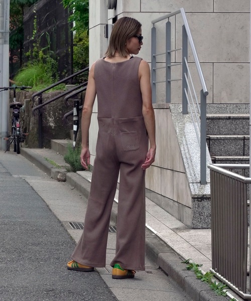 roial(ロイアル)の「OVERALL/ROIAL(ロイアル)ワイドフレアシルエットオーバーオール(サロペット/オーバーオール・レディース・ブラウン/イエロー/チャコールグレー・MEDIUM/SMALL)」の20枚目の写真
