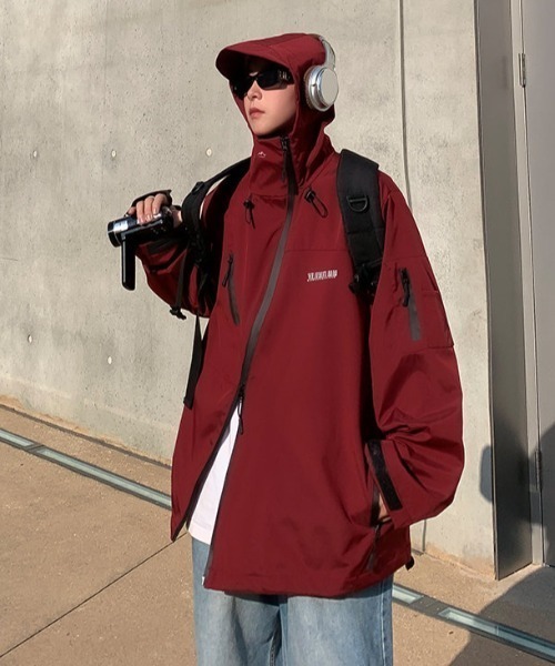 MGV（エムジーヴィー）の「ユニークジップテックナイロンジャケット