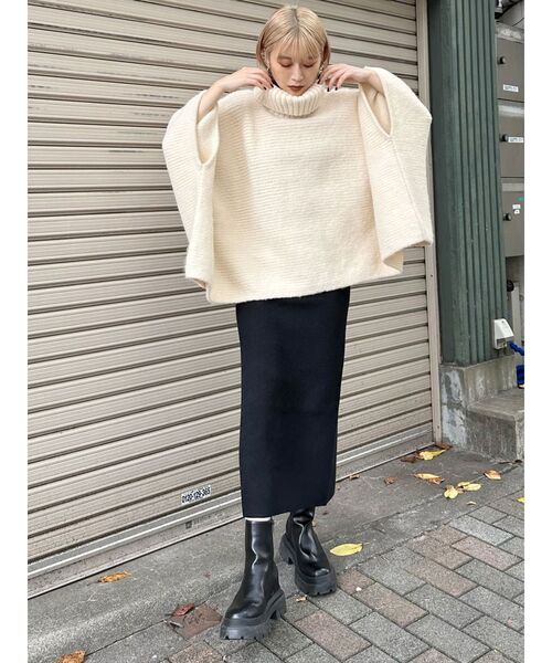 MURUA（ムルーア）の「バックスリットニットナロースカート（スカート・レディース・ブラック/グレー/ブルー/ダークオレンジ・FREE）」の9枚目の写真