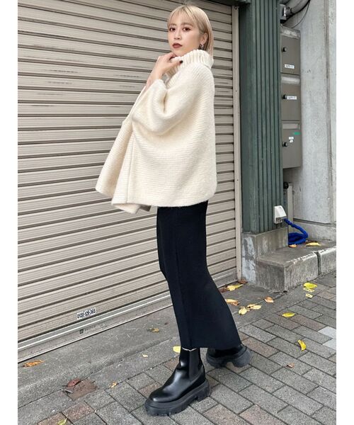 MURUA（ムルーア）の「バックスリットニットナロースカート（スカート・レディース・ブラック/グレー/ブルー/ダークオレンジ・FREE）」の11枚目の写真