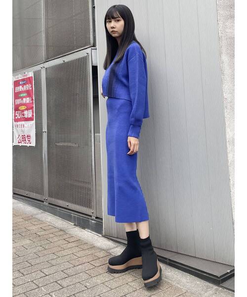 MURUA（ムルーア）の「バックスリットニットナロースカート（スカート・レディース・ブラック/グレー/ブルー/ダークオレンジ・FREE）」の18枚目の写真