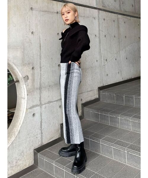 MURUA（ムルーア）の「バックスリットニットナロースカート（スカート・レディース・ブラック/グレー/ブルー/ダークオレンジ・FREE）」の22枚目の写真