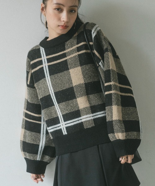 VANNIE U（ヴァニーユー）の「チェックニットプルオーバー（ニット/セーター・レディース・ブラック/ライトベージュ/ベージュ・FREE）」の2枚目の写真
