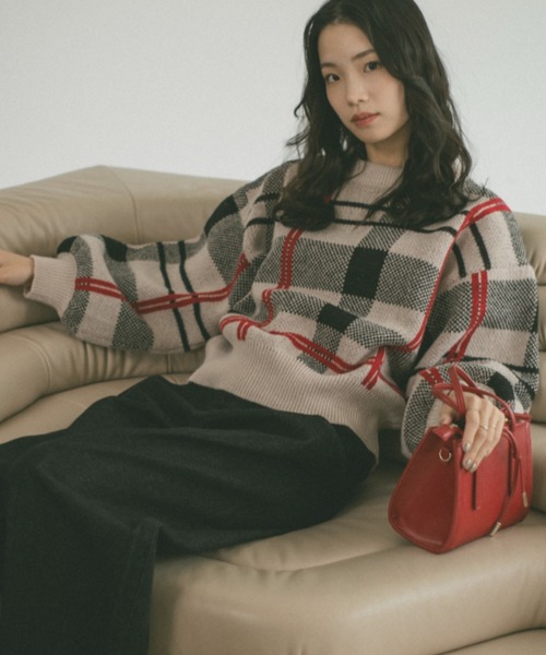 VANNIE U（ヴァニーユー）の「チェックニットプルオーバー（ニット/セーター・レディース・ブラック/ライトベージュ/ベージュ・FREE）」の4枚目の写真