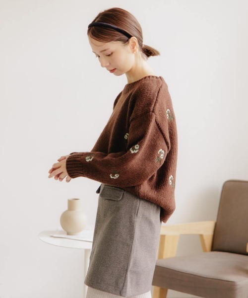 flower（フラワー）の「ウィンターブーケニット（ニット/セーター・レディース・ブラウン/アイボリー・FREE）」の10枚目の写真