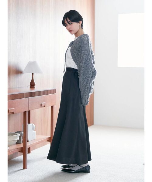 YECCA VECCA（イェッカヴェッカ）の「サテンマーメイドスカート（スカート・レディース・グレー/ブラック/アイボリー・FREE）」の20枚目の写真