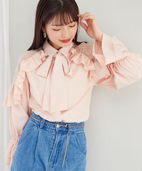 MAJESTIC LEGON（マジェスティックレゴン）の「Ladyレースフリルブラウス（シャツ/ブラウス・レディース・ピンク/オフホワイト/チャコールグレー/ブルー・MEDIUM）」の10枚目の写真
