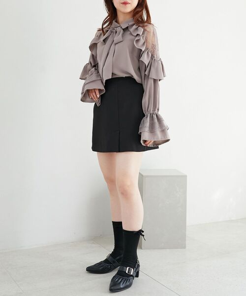 MAJESTIC LEGON（マジェスティックレゴン）の「Ladyレースフリルブラウス（シャツ/ブラウス・レディース・ピンク/オフホワイト/チャコールグレー/ブルー・MEDIUM）」の22枚目の写真