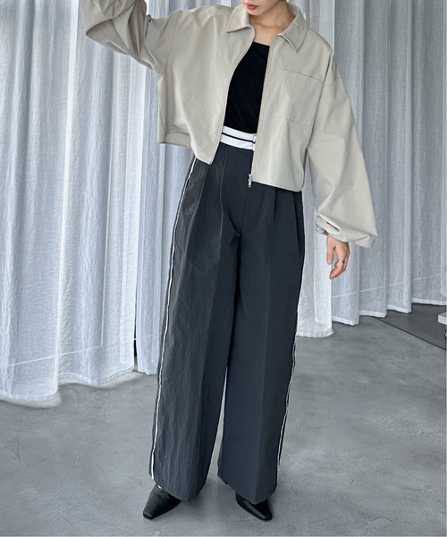 feepur（フェピュール）の「サイドパイピングマーベルトナイロンパンツ（その他パンツ・レディース・チャコールグレー/オリーブ・MEDIUM/SMALL）」の10枚目の写真