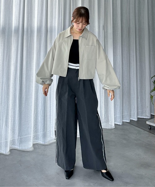 feepur（フェピュール）の「サイドパイピングマーベルトナイロンパンツ（その他パンツ・レディース・チャコールグレー/オリーブ・MEDIUM/SMALL）」の12枚目の写真