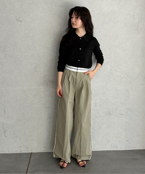 feepur（フェピュール）の「サイドパイピングマーベルトナイロンパンツ（その他パンツ・レディース・チャコールグレー/オリーブ・MEDIUM/SMALL）」の5枚目の写真