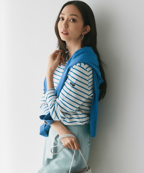 23区 S(ニジュウサンクチイサイサイズ)の「【Oggi4月号掲載/洗える】Armor-lux ボーダー カットソー(Tシャツ/カットソー・レディース・ブラック系1/レッド系1/ブルー系1・32)」の2枚目の写真