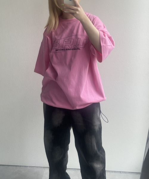 B.R.U（ブル）の「【B.R.Uロゴ】プリント柄ドロスト半袖（Tシャツ/カットソー・メンズ・チャコールグレー/ホワイト/ピンク・FREE）」の18枚目の写真