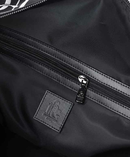 1 piu 1 uguale 3（ウノピゥウノウグァーレトレ）の「BOSTON BAG（ボストンバッグ・メンズ・ブラック・FREE）」の11枚目の写真