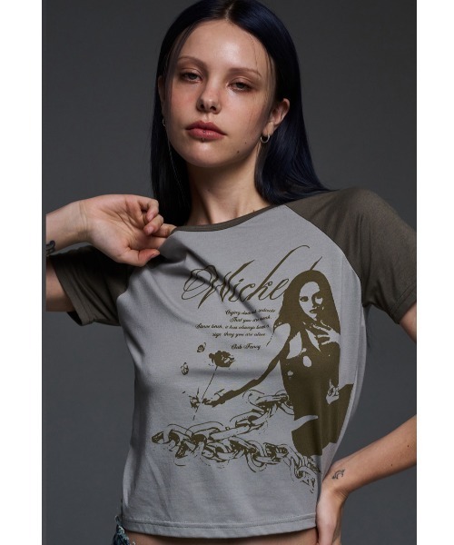 FANCY CLUB(ファンシークラブ)の「A'GEM/9 × .kom 『 FANCY CLUB/ファンシークラブ』 WICKED REGLAN STANDARD TEE/ラグラン Tシャツ(Tシャツ/カットソー・レディース・ブラック/カーキ・FREE)」の2枚目の写真