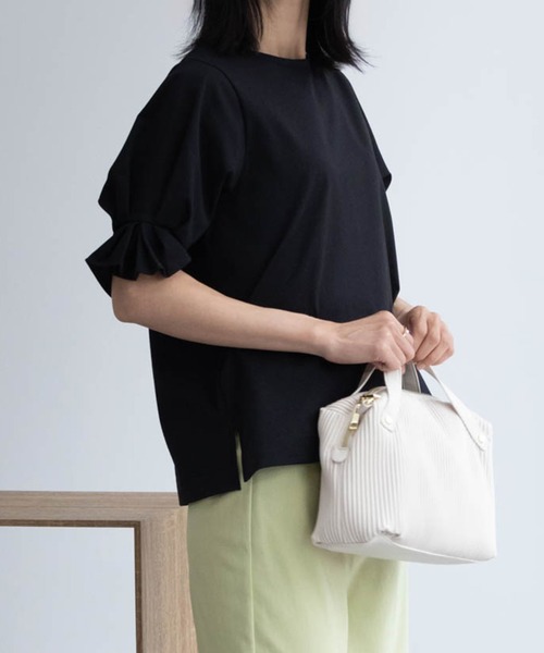 HusHusH（ハッシュアッシュ）の「HusHusH ハッシュアッシュ タックスリーブＴシャツ（Tシャツ/カットソー・レディース・ベージュ/ブラック/ホワイト・L/M/S）」の2枚目の写真