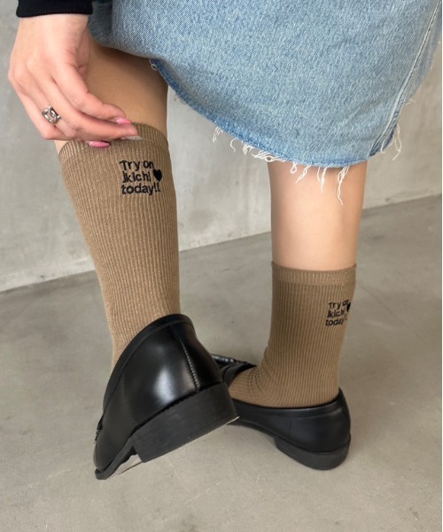 kutir(クティール)の「kutirlune/刺繍ロゴソックス(ソックス/靴下・レディース・ブラック/ライトブルー/グレー/ライトブラウン/ホワイト・FREE)」の4枚目の写真