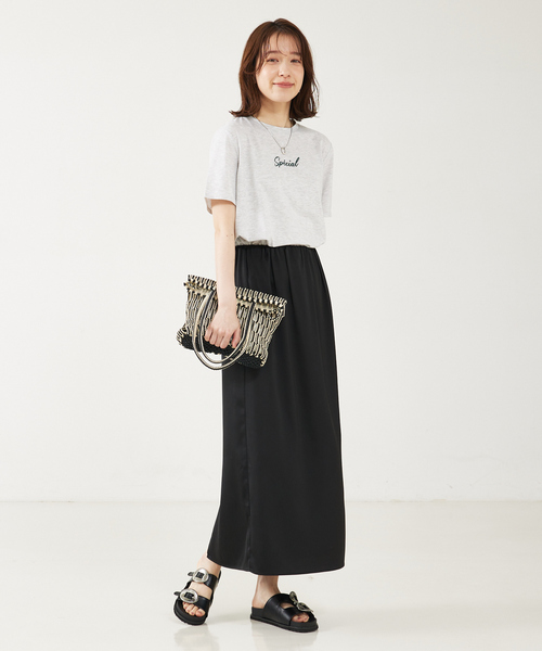 abahouse mavie（アバハウスマヴィ）の「ロゴ＆刺繍コンパクト半袖Ｔシャツ（Tシャツ/カットソー・レディース・ホワイト系その他/ダークネイビー/ライトグレー/ベージュ/ホワイト系その他2/チャコールグレー・フリー）」の21枚目の写真