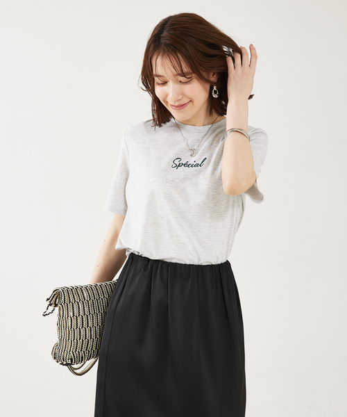 abahouse mavie（アバハウスマヴィ）の「ロゴ＆刺繍コンパクト半袖Ｔシャツ（Tシャツ/カットソー・レディース・ホワイト系その他/ダークネイビー/ライトグレー/ベージュ/ホワイト系その他2/チャコールグレー・フリー）」の22枚目の写真