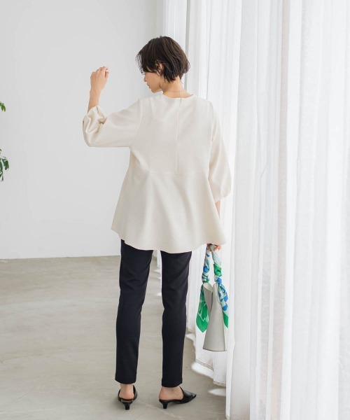 LAUTREAMONT(ロートレアモン)の「【WEB限定】【7号あり】ペプラムチュニックブラウス≪洗える/防シワ≫(シャツ/ブラウス・レディース・ネイビー/オフホワイト/グリーン/キャメル・9号)」の16枚目の写真