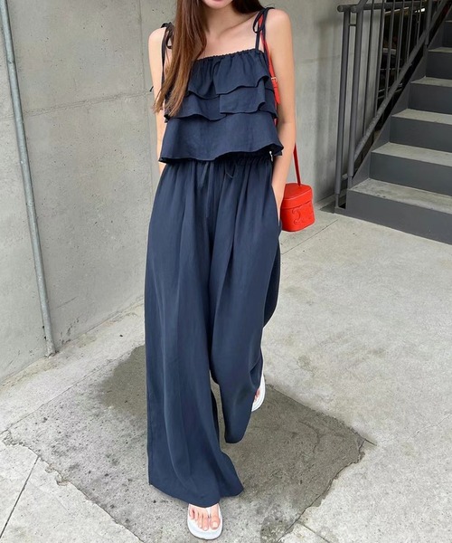 Twinkle;pm(トゥインクルピーエム)の「ティアードキャミ×ワイドパンツセットアップ(ワンピース・レディース・オフホワイト/ネイビー・FREE)」の3枚目の写真