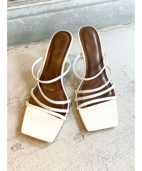 RESEXXY（リゼクシー）の「ランダムラインピンヒールサンダル（サンダル・レディース・ブラック/アイボリー/シルバー・SMALL/LARGE/MEDIUM）」の21枚目の写真