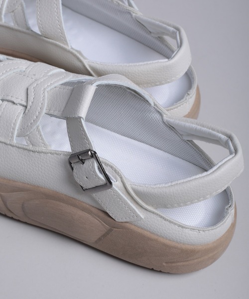 shoes365(シューズスリーシックスファイヴ)の「【shoes365】ホールデザイン通気性サンダル (SS)(サンダル・レディース・オフホワイト/ブラック・22.5cm/23.0cm/23.5cm/24.0cm/24.5cm/25.0cm)」の7枚目の写真