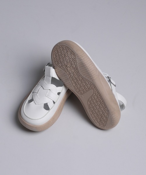 shoes365(シューズスリーシックスファイヴ)の「【shoes365】ホールデザイン通気性サンダル (SS)(サンダル・レディース・オフホワイト/ブラック・22.5cm/23.0cm/23.5cm/24.0cm/24.5cm/25.0cm)」の9枚目の写真