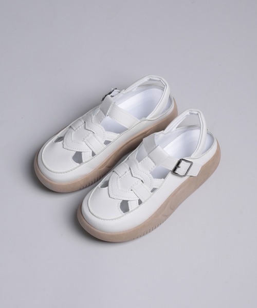 shoes365(シューズスリーシックスファイヴ)の「【shoes365】ホールデザイン通気性サンダル (SS)(サンダル・レディース・オフホワイト/ブラック・22.5cm/23.0cm/23.5cm/24.0cm/24.5cm/25.0cm)」の11枚目の写真