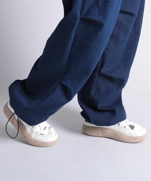 shoes365(シューズスリーシックスファイヴ)の「【shoes365】ホールデザイン通気性サンダル (SS)(サンダル・レディース・オフホワイト/ブラック・22.5cm/23.0cm/23.5cm/24.0cm/24.5cm/25.0cm)」の16枚目の写真
