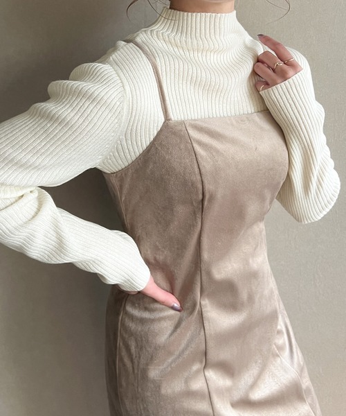 JUNOAH（ジュノア）の「ボトルネックリブニット（ニット/セーター・レディース・イエロー/ブラック/ベージュ/ボルドー/グレイッシュベージュ/ブルー/オフホワイト/ピンク系その他・MEDIUM/LARGE）」の2枚目の写真