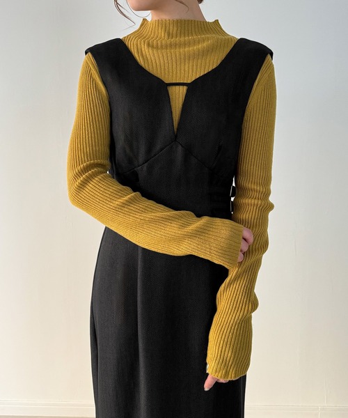 JUNOAH（ジュノア）の「ボトルネックリブニット（ニット/セーター・レディース・イエロー/ブラック/ベージュ/ボルドー/グレイッシュベージュ/ブルー/オフホワイト/ピンク系その他・MEDIUM/LARGE）」の9枚目の写真