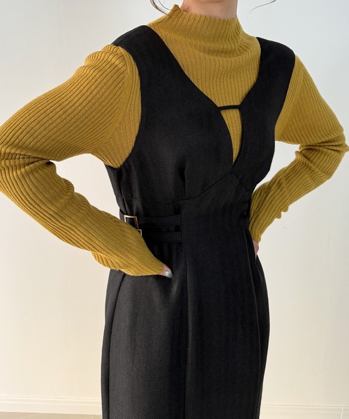 JUNOAH（ジュノア）の「ボトルネックリブニット（ニット/セーター・レディース・イエロー/ブラック/ベージュ/ボルドー/グレイッシュベージュ/ブルー/オフホワイト/ピンク系その他・MEDIUM/LARGE）」の10枚目の写真