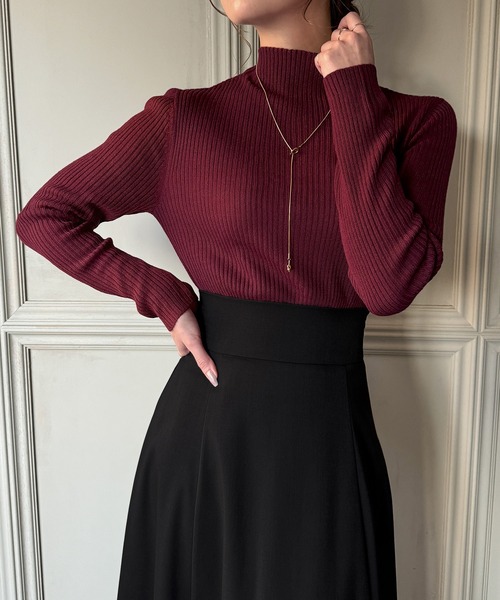 JUNOAH（ジュノア）の「ボトルネックリブニット（ニット/セーター・レディース・イエロー/ブラック/ベージュ/ボルドー/グレイッシュベージュ/ブルー/オフホワイト/ピンク系その他・MEDIUM/LARGE）」の13枚目の写真