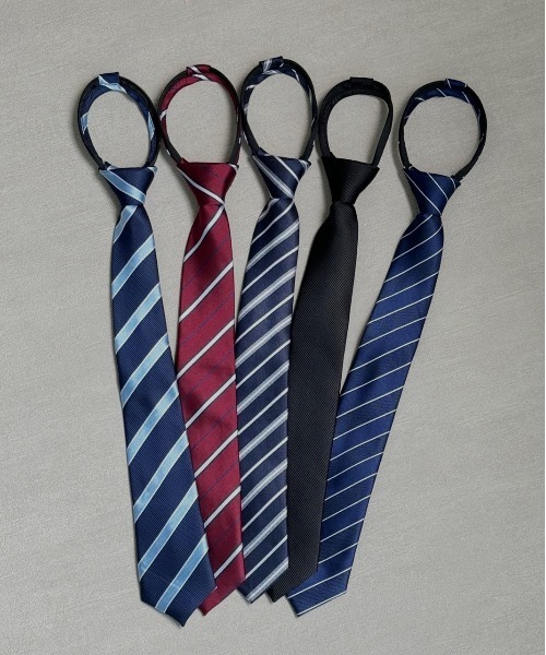 ad thie（アドティエ）の「アソート柄 ジップデザインネクタイ（ネクタイ・レディース・ネイビー系1/ネイビー系3/ブラック/ボルドー/ネイビー系2・FREE）」の21枚目の写真