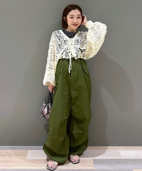 RODEO CROWNS WIDE BOWL（ロデオクラウンズワイドボウル）の「サスペンダー付きオーバーパンツ（つなぎ/オールインワン・レディース・グレー/カーキ/ライトピンク/オフホワイト・FREE）」の6枚目の写真