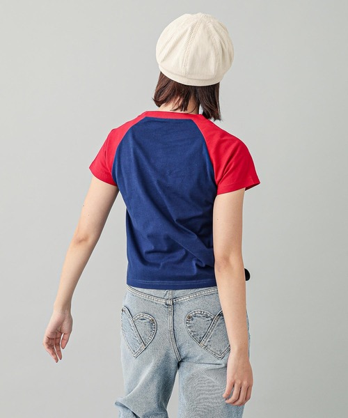 X-girl（エックスガール）の「EMBROIDERED BUNNY RAGLAN SLEEVE BABY TEE（Tシャツ/カットソー・レディース・ブラック/ネイビー・S/M）」の6枚目の写真