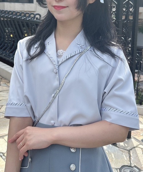 F i.n.t（フィント）の「ストライプパイピング開衿シャツ/fint（シャツ/ブラウス・レディース・アイボリー/ライトグレー・FREE）」の2枚目の写真