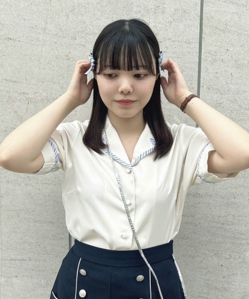 F i.n.t（フィント）の「ストライプパイピング開衿シャツ/fint（シャツ/ブラウス・レディース・アイボリー/ライトグレー・FREE）」の3枚目の写真