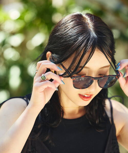 FREAK'S STORE（フリークスストア）の「IZIPIZI/イジピジ #E / UVカット ファッション用グラス（サングラス・メンズ・ブラック/ブラウン・ONE SIZE）」の14枚目の写真